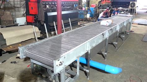 Stainless wire mesh Belt Conveyor - YouTube