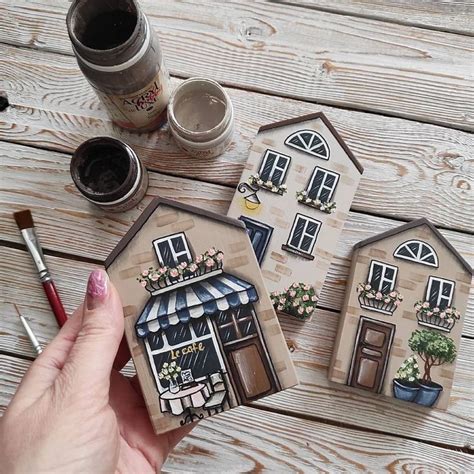 Уникальные декор в технике дрифтвуд | Small wooden house, Scrap wood ...