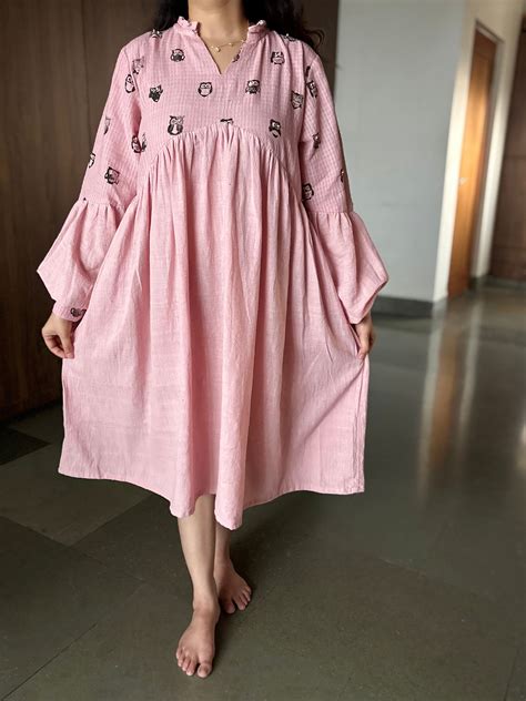 PEACH HAND BLOCK PRINTED ANTIFIT GATHER DRESS – sukuun