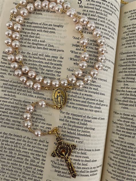 Épinglé sur Wedding Rosary