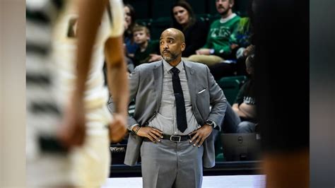 South Florida basketball coach Amir Abdur-Rahim dies at 43