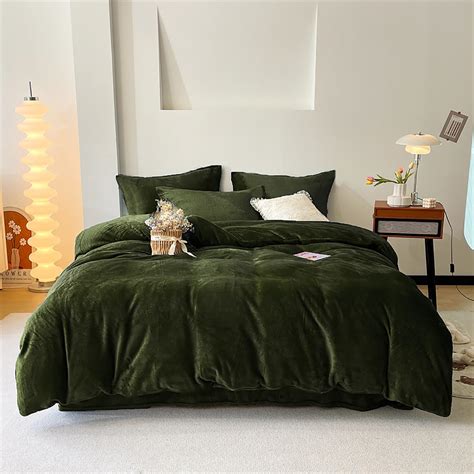 Dark Green Velvet Comforter Set at Antonio Talbert blog