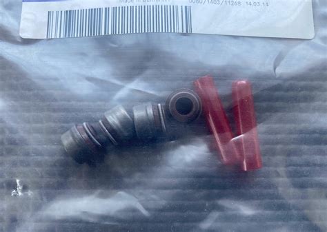 OEM Mercedes-Benz Valve Stem Oil Seal Kit - 000-053-51-58 - Fits MBZ ...
