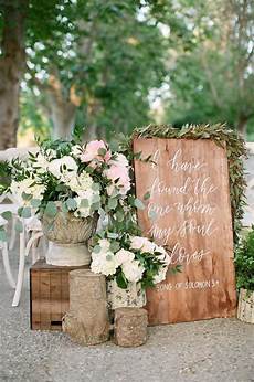 9 Diy Rustic Wedding Signs Ideas by Pretty Budget Friendly Wedding Decorating Ideas 30 Easy To 9 Diy Rustic Wedding Signs Ideas