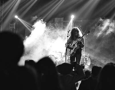 Local Train Inssssdie 的图像结果