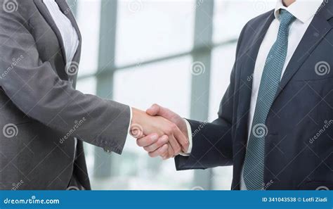 Online. Teamwork Image Pink 的图像结果