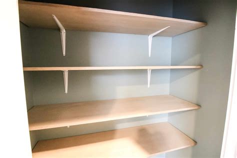 How to build linen closet shelves (the easy way!)