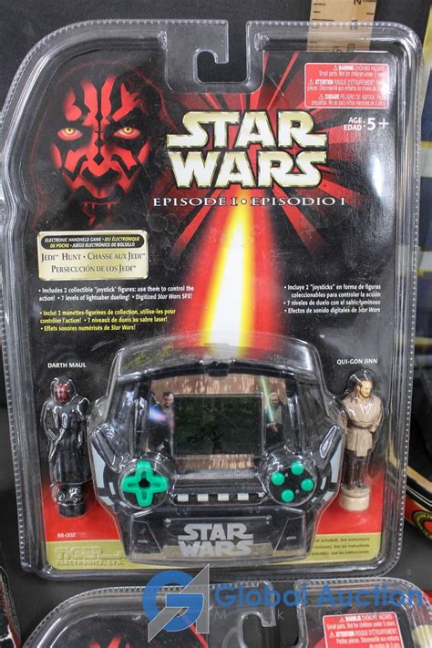 (6) NIB Star Wars Collectibles