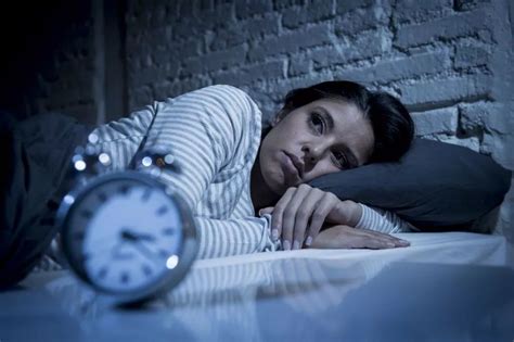 每天晚上睡着后，总是在不停地做梦？或许和这5个原因有关系|睡眠|关系|大脑_新浪新闻