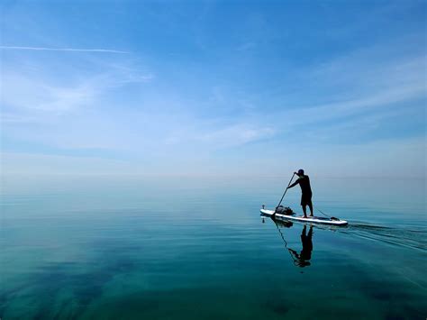 Police probing death of Maine paddleboarder as homicide | Toronto Sun