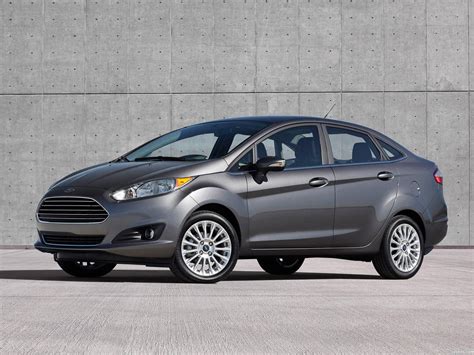 Fotos de Ford Fiesta Sedan USA 2012