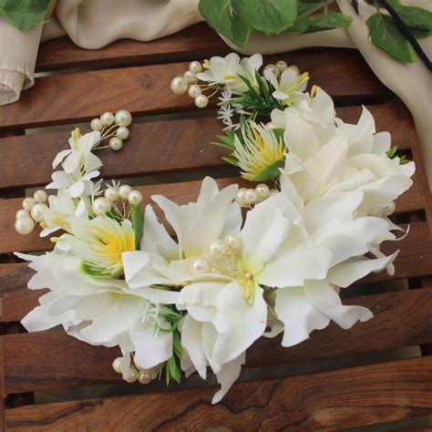 White & Yellow Floral Gajra with Pearls for Buns – Sparkle and Glow