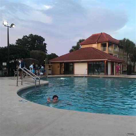 PARC CORNICHE CONDOMINIUM SUITE HOTEL (Orlando) - Resort Reviews ...