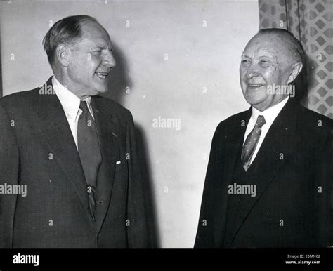 Representing usa foreign minister hi-res stock photography and images ...