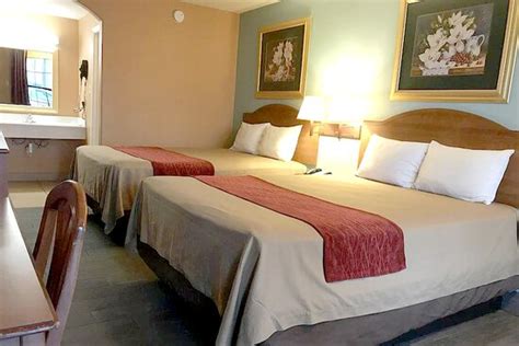 SKY PALACE INN (Anthony) - Hotel Reviews & Photos - Tripadvisor