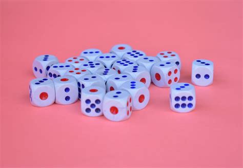 Playing Dice Games 的图像结果