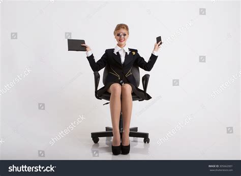 People in Business Suits 的图像结果