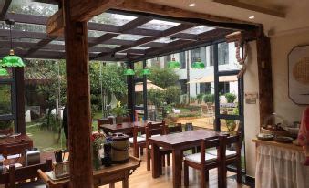 Dali Shuanglang Erbian Sea View Resort (Nanzhao Style Island Store ...