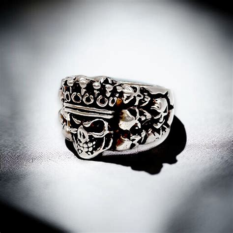 Crowned Skull Sovereign Ring – Khushron Jewels