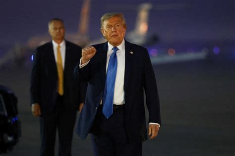 Trump diagnosed with vein condition causing leg swelling, White House says