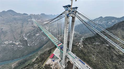 World's tallest bridge nears completion in China | Popular Science