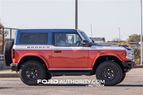 2025 Ford Bronco Adds New Marsh Gray Color: First Look