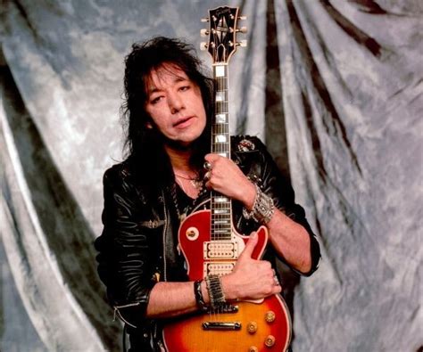Ace Frehley, Kiss' Original Lead Guitarist, Dies at 74 | Newsmax.com