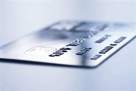 POS机为什么一定要绑定信用卡，以前不是只用绑定储蓄卡吗？_借春秋
