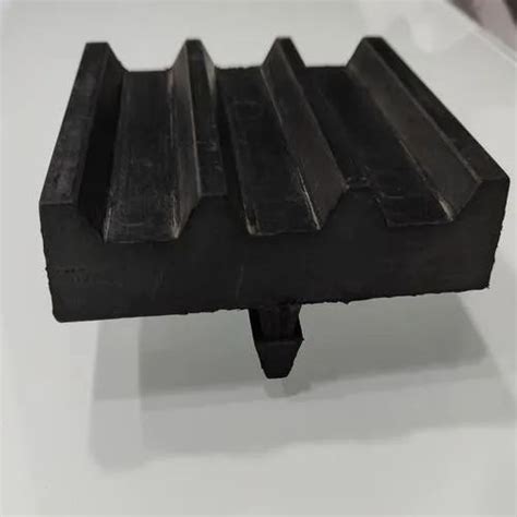 EPDM Groove Pad - Re Wall Panel Rubber Pads Manufacturer from Hyderabad
