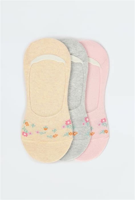 Buy Socks for Women Online Available in India | Max Fashion