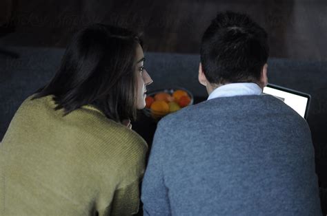 Couple Using Computer 的图像结果