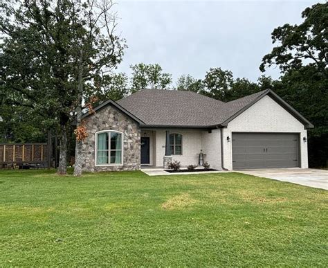 New! Hilltop Hideway w/arcade and hot tub! - Houses for Rent in Conway ...