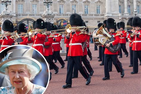 Queen Elizabeths Guards Cover What Queen Elizabeth's Death Means For