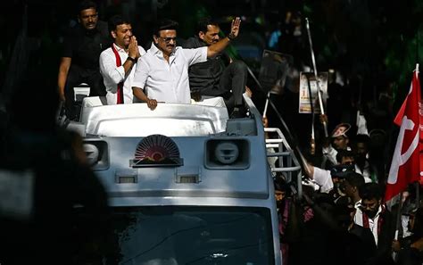 Stalin ends campaign with sharp attack on Centre