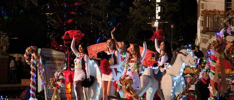 Ford Holiday River Parade | San Antonio Christmas Event