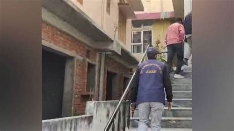 Assam: CM vigilance raids DFO's residence in Guwahati over corruption ...