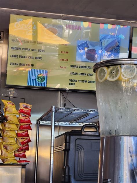 Earle's on Crenshaw - Los Angeles California Restaurant - HappyCow