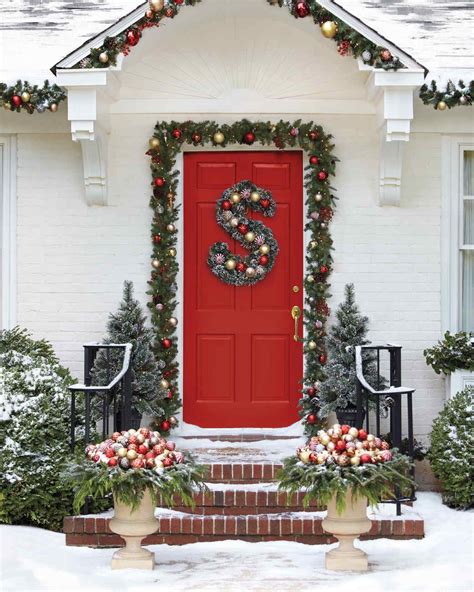 Front Door Decorating Ideas For Christmas | Shelly Lighting