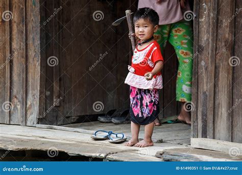 Lokaler Junge in Chin State, Myanmar Redaktionelles Foto - Bild von ...