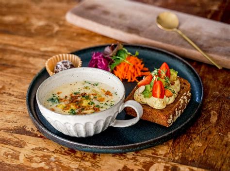 【週替わり】選べるスープ＆オープンサンドのイートインランチ始まります！ – BONEBROTH STAND OKINAWA - オンラインショップ