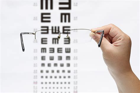 近视眼怎么恢复视力 近视眼恢复视力的方法_彩牛养生