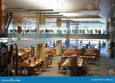 Library Computer Room 的图像结果