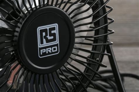 RS PRO | RS PRO Desk Fan 100mm blade diameter 1 speed 5 V dc with plug ...