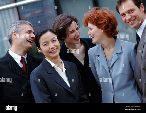 Group of Business People Standing Together Potrait 的图像结果