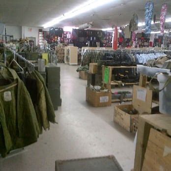 Command Post Army Surplus 的图像结果