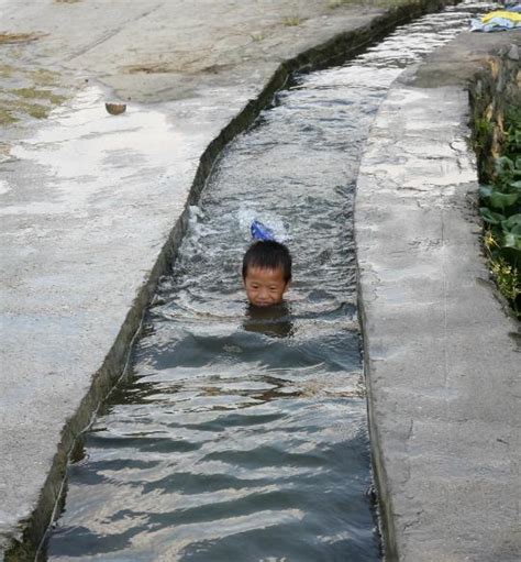 农村孩子为何不能下河游泳？看完你就知道了，而且还要做到这几点