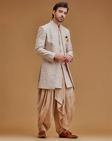 Wedding Season Essentials: Dressing in Style with Neumen