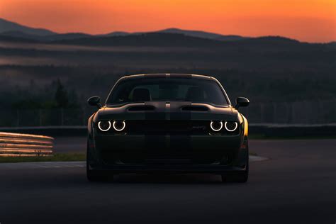 Dodge Challenger SRT Hellcat 4K Wallpaper
