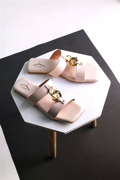 Women Flats – brauch.in