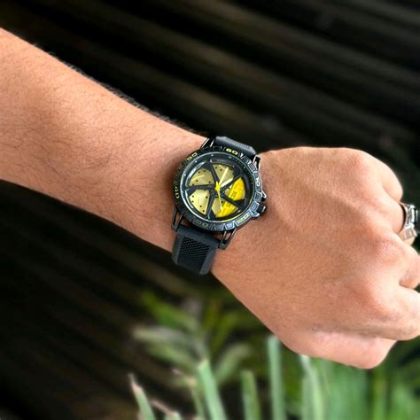 Gyro Spinning Car Alloy Rim Wheel Watch | Car Wheel Watch, Mens ...